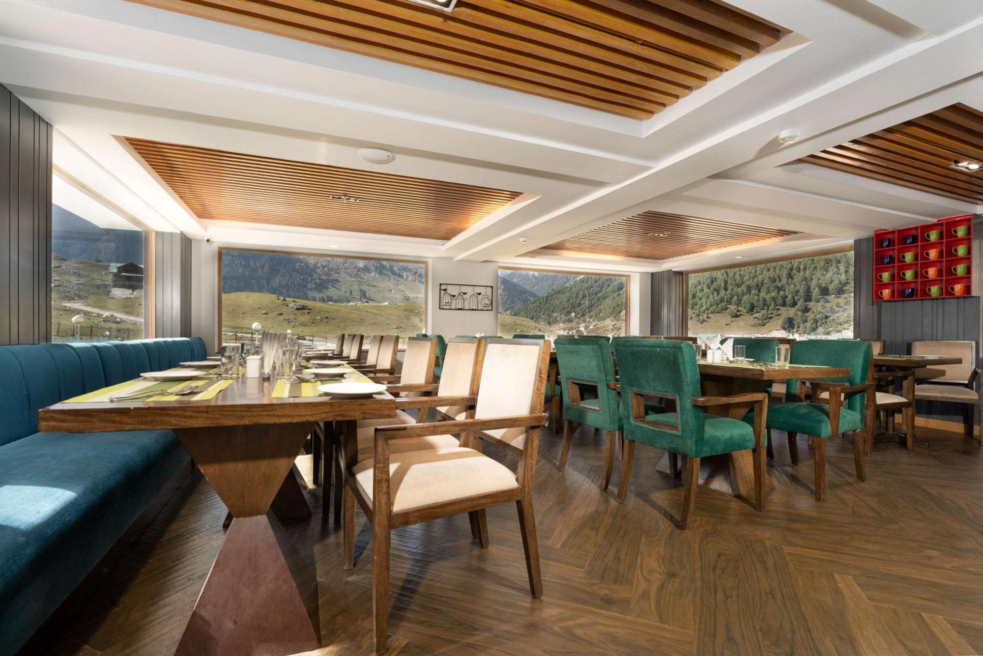 Country Inn Suites By Radisson Sonāmarg Extérieur photo