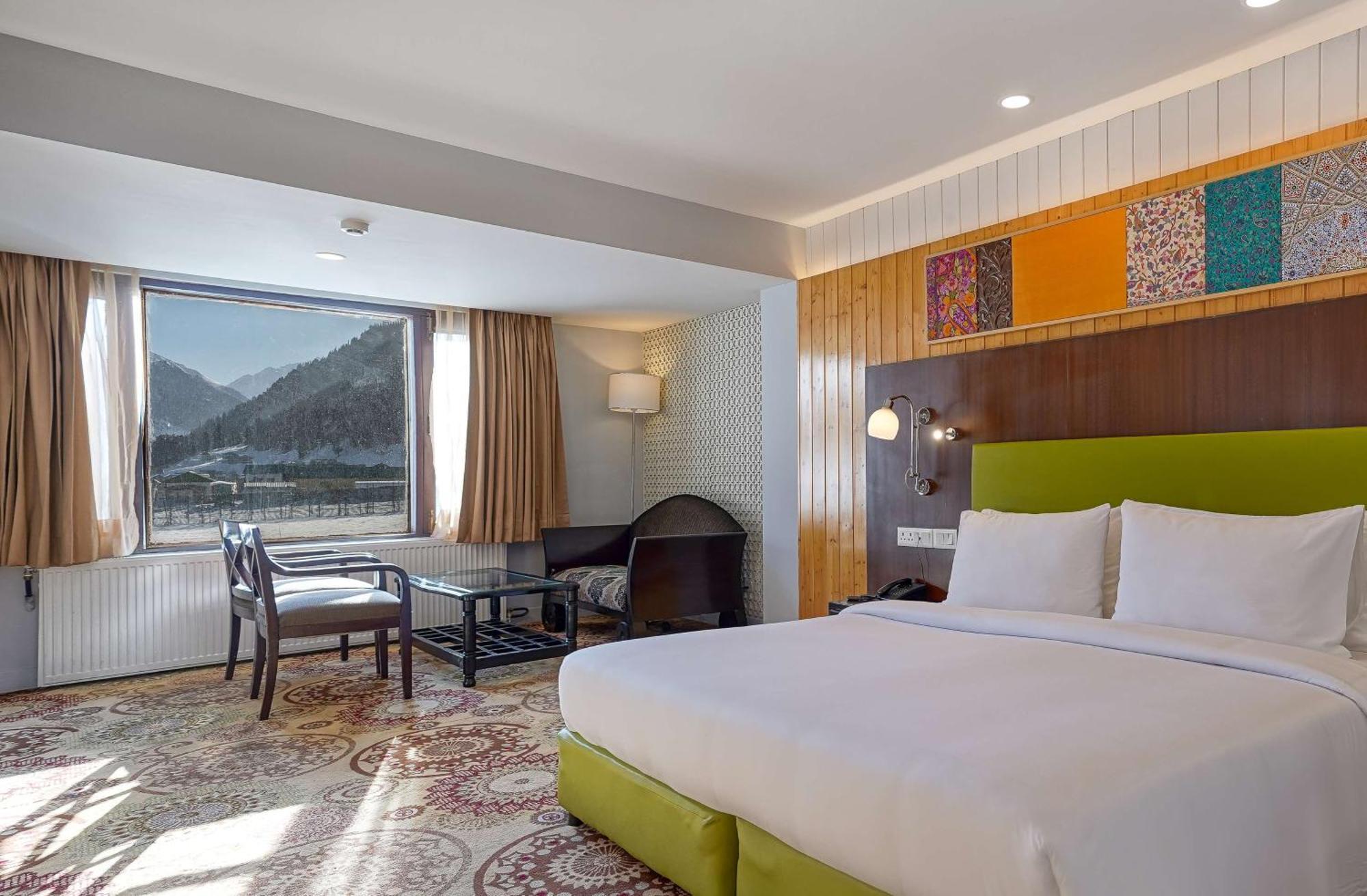 Country Inn Suites By Radisson Sonāmarg Extérieur photo